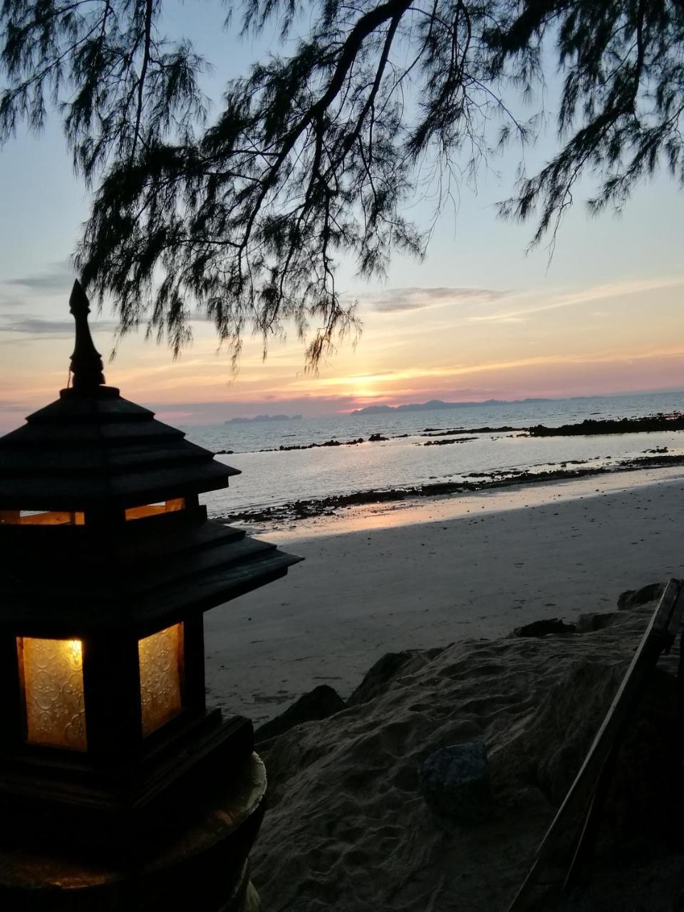 Andaman Beach Resort Koh Jum Ngoại thất bức ảnh